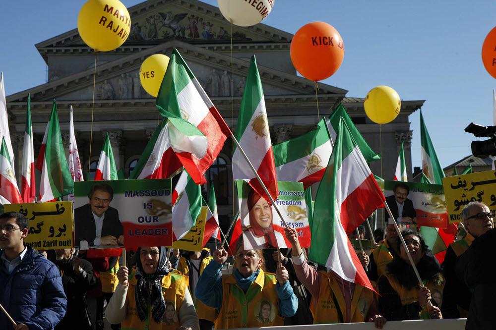 ifmat - MEK supporters urge Munich security conference to expel Zarif