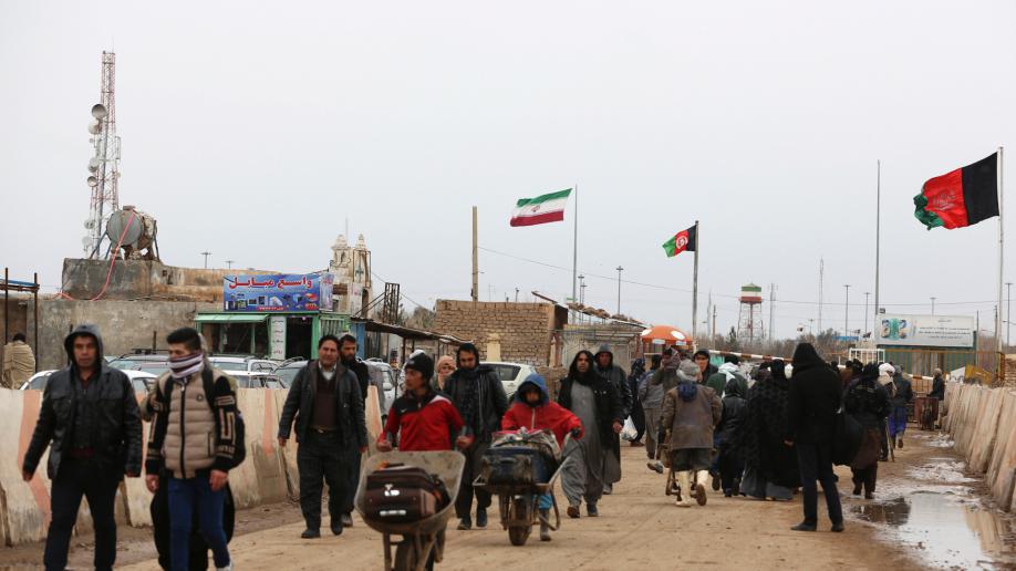ifmat - Afghans recruited by Iran for Syria war return home