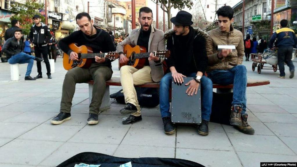 ifmat - Iranian police goes after street musicians