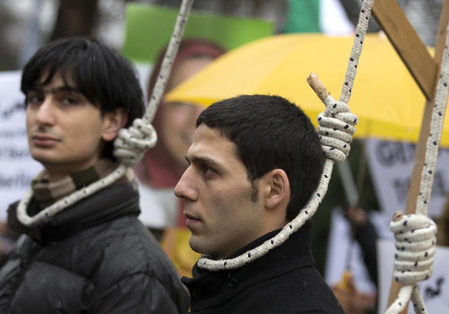 ifmat - Iranian FM Zarif supports regime executing homosexuals