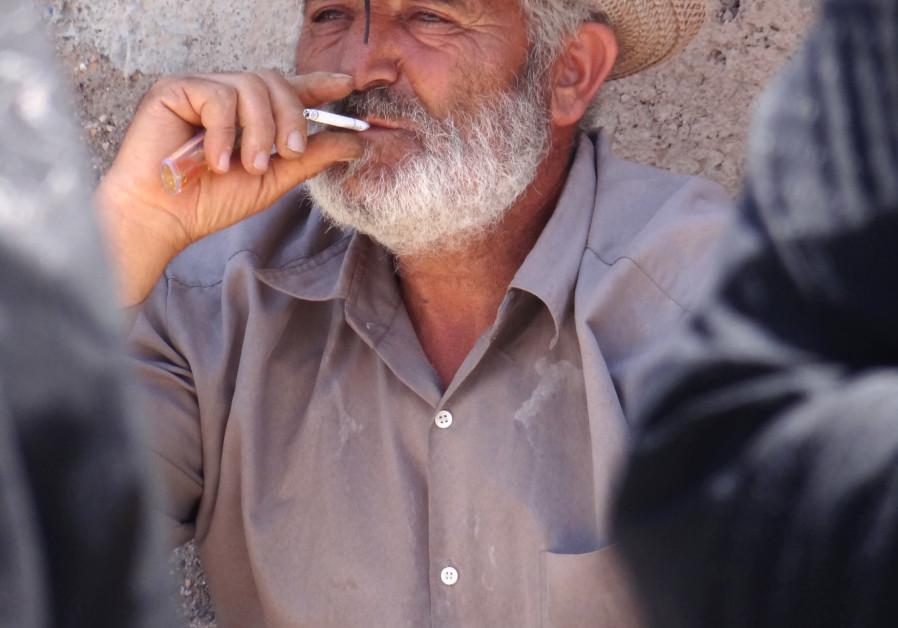 ifmat - Iran spends government money on cigarettes