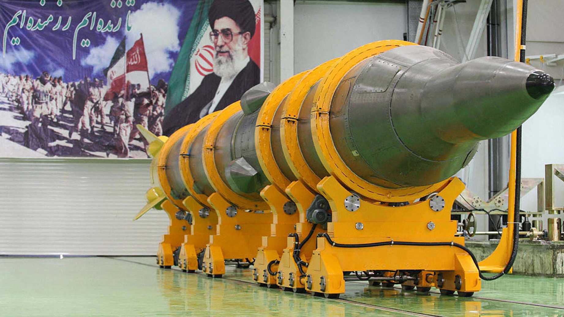 ifmat - Iran threatens US with missiles that will destroy American bases and aircraft carriers
