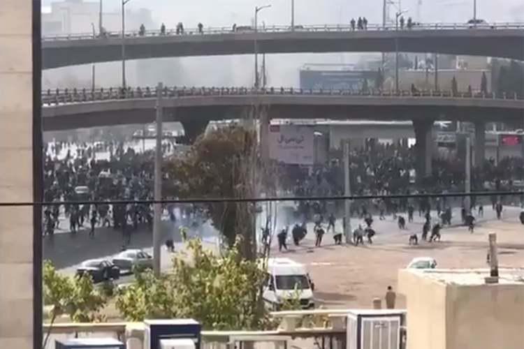 ifmat - Iran is continuing vicious crackdown on proesters and journalists