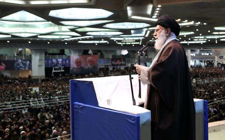 ifmat - Khamenei defends armed forces in rare address