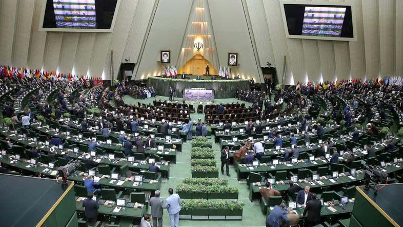 ifmat - Iranian begin voting in parliamentary election
