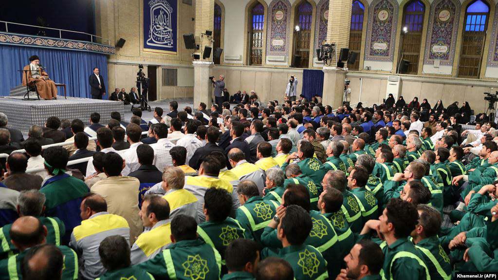 ifmat - Iranians calls for Khamenei financial empire to assist the people