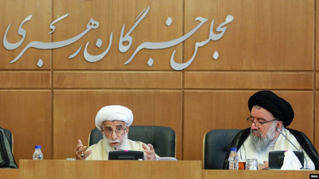 ifmat - Newspaper close to Khamenei office criticizes officials who do not retire after 80