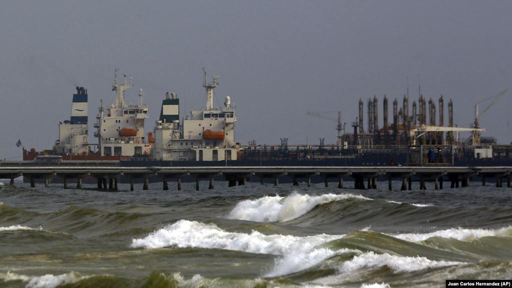 ifmat - Venezuela gasoline queues grow as Iranian tankers take long route