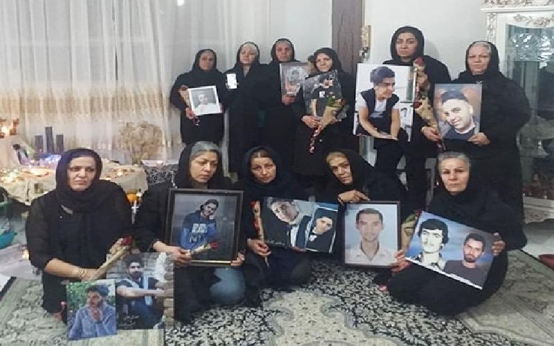 ifmat - Mothers of Murdered Iranians Protest