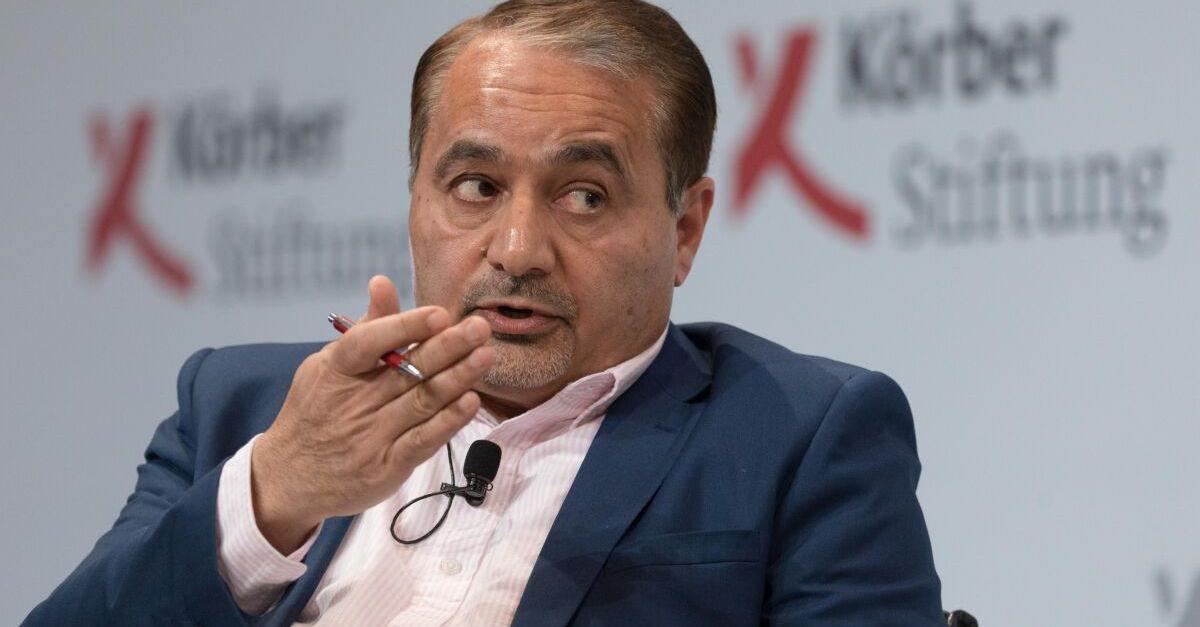 ifmat - Iran court sentences Princetons Mousavian in corruption case