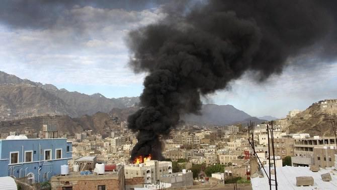 ifmat - Houthis condemned for storing weapons in housing complex as blasts kill residents