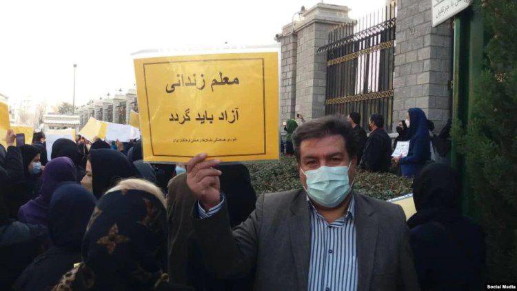 ifmat - Iran sentences teacher for peaceful activism