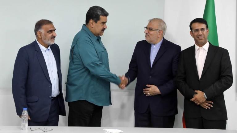 ifmat - Iranian oil minister meets Venezuela President Maduro in Caracas