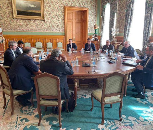 ifmat - Iran Nuclear Negotiator tries to defend trip to Moscow