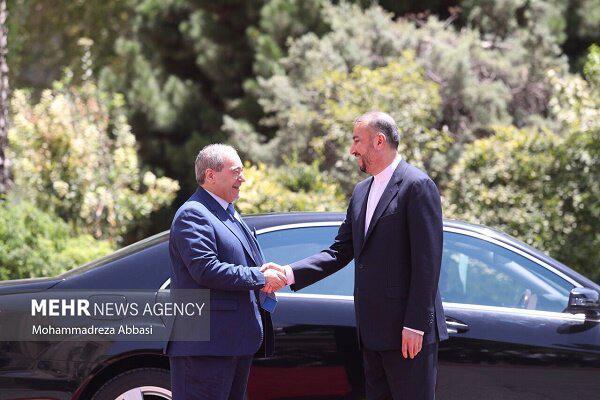 ifmat - Iranian FM welcomes Syrian counterpart in Tehran
