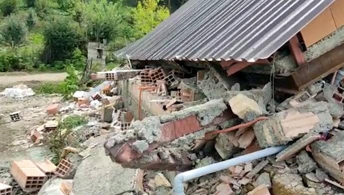 ifmat - Iran destroys Bahai homes in new escalation