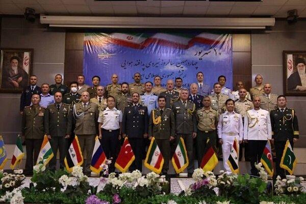 ifmat - Iran Air Defense cmdr meets foreign military attaches