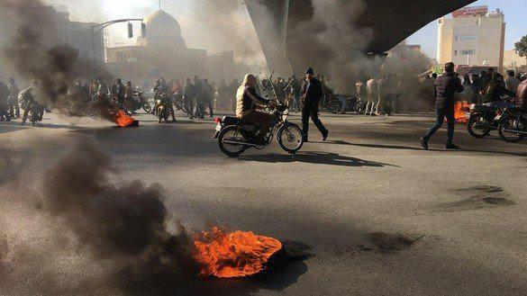 ifmat - Iran security forces clash with protesters over Amini death