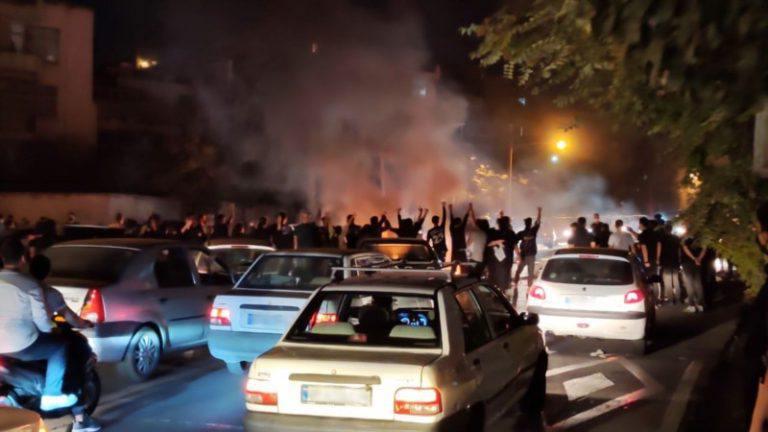 ifmat - Iranians protest for 10th night despite No Leniency warnings
