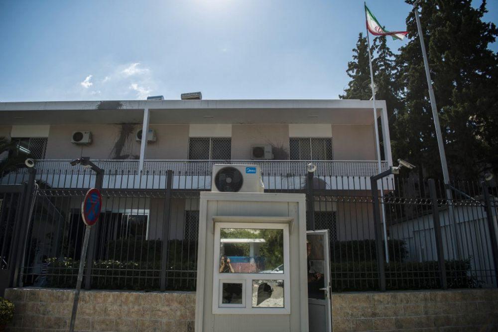 ifmat - Molotov cocktail attack against Iran embassy in Athens