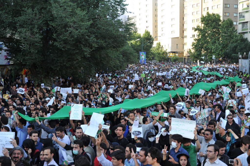 ifmat - Iran Protests Continue on the 18th Day With the Collapse of the Regime Propaganda