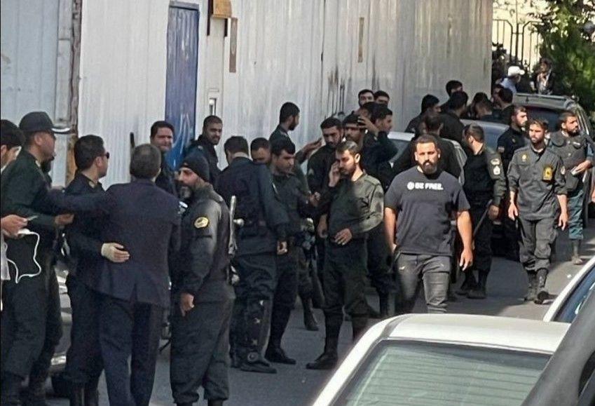 ifmat - Who Are The Plainclothesmen Attacking Protesters In Iran