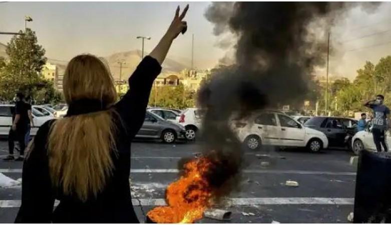 ifmat - You waged war against Allah Iran sentences 3 more anti hijab protesters to death
